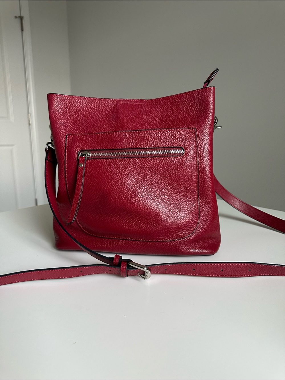 S-Zone Genuine Pebbled Leather Crossbody Bag Red Silver Hardware Zipper Closure - Picture 4 of 16